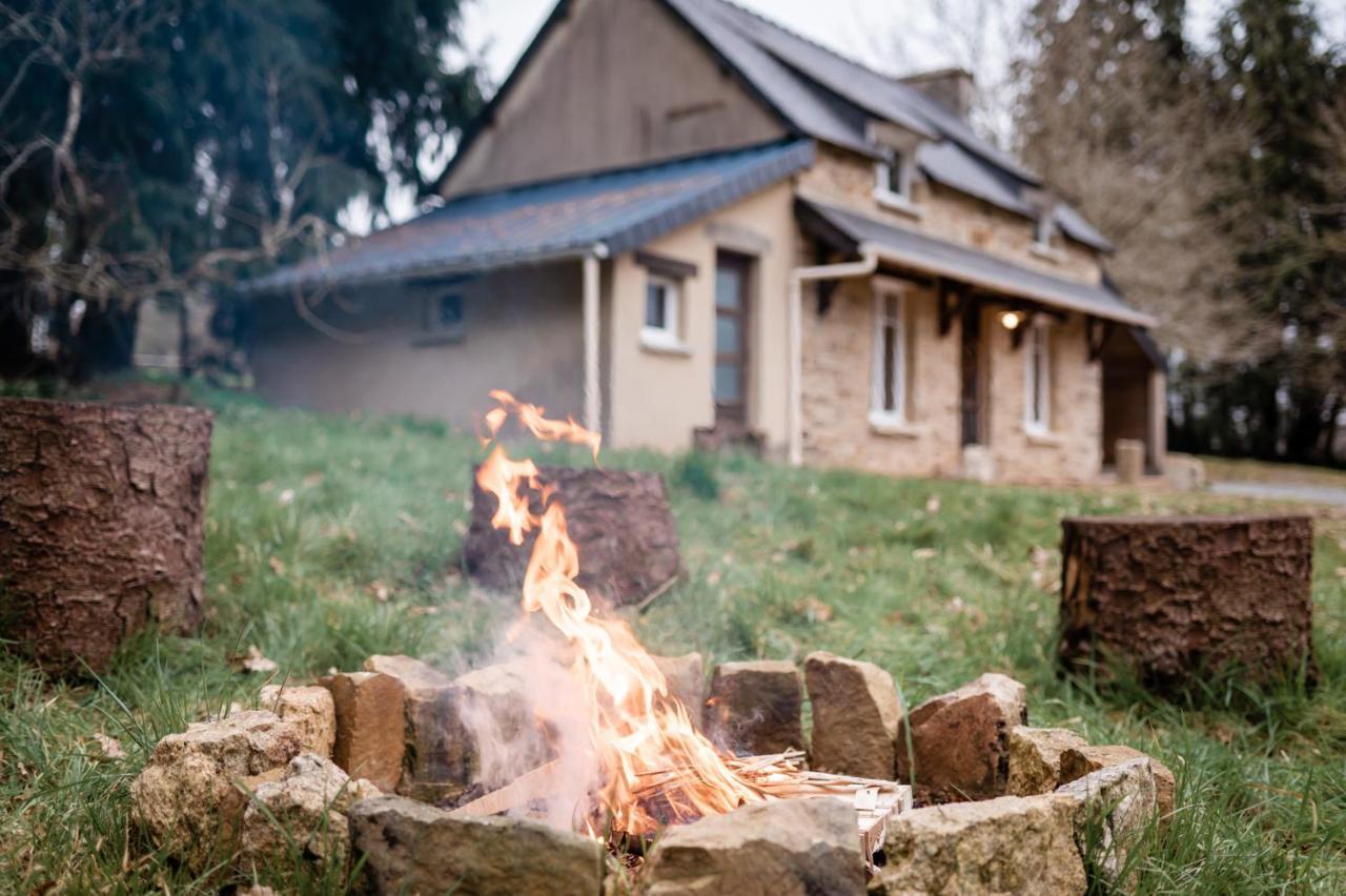 Cottage Breton - Gite De Charme En Centre Finistere Plonévez-du-Faou Exteriör bild
