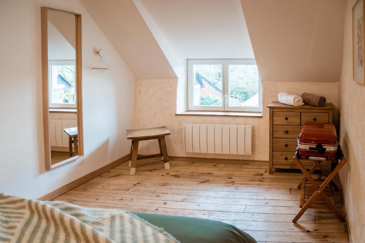 Cottage Breton - Gite De Charme En Centre Finistere Plonévez-du-Faou Exteriör bild